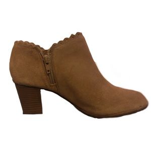NWOB Jack Rogers Marianne Suede Booties